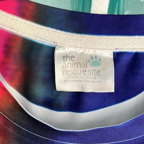 Animal Rescue Tee - Picture 3 of 7